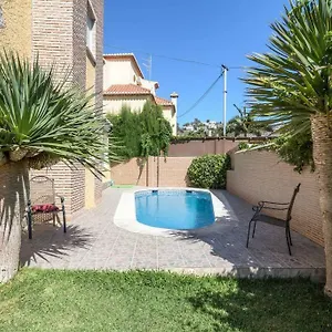  Habitación en casa particular En Casa Céntrica Con Piscina